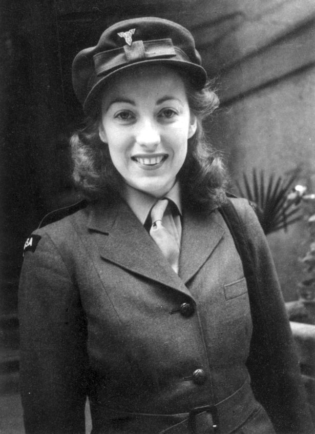 Vera Lynn, la voz de la resistencia británica durante la II Guerra Mundial, ha fallecido. R.I.P.