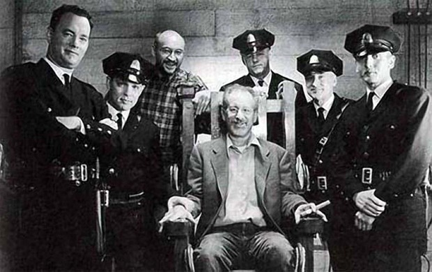 Foto cinéfila. ¿Pregunto por la película o por quienes son estas personas?