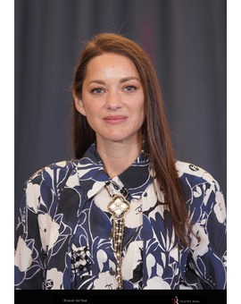 Marion Cotillard será Juana de Arco en el Teatro Real de Madrid. Por si alguien quiere y puede ir.