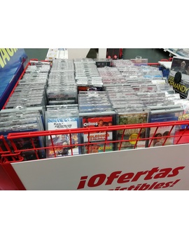 Lo que queda de la sección de cine de Media Markt Alcorcón.