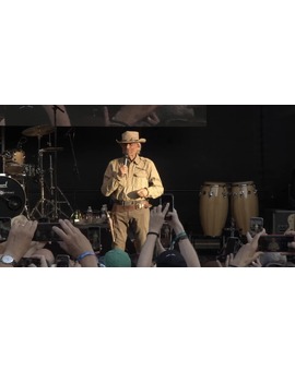 Terence Hill anuncia una nueva película de Trinidad.