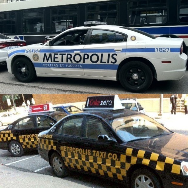 LOS COHES DE POLICÍA Y TAXIS DE METRÓPOLIS ('MAN OF STEEL').