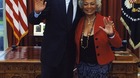 Barack-obama-con-nichelle-nichols-la-teniente-uhura-c_s