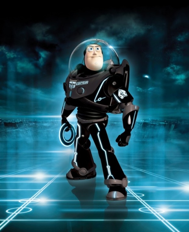 BUZZ LIGHTYEAR TRON