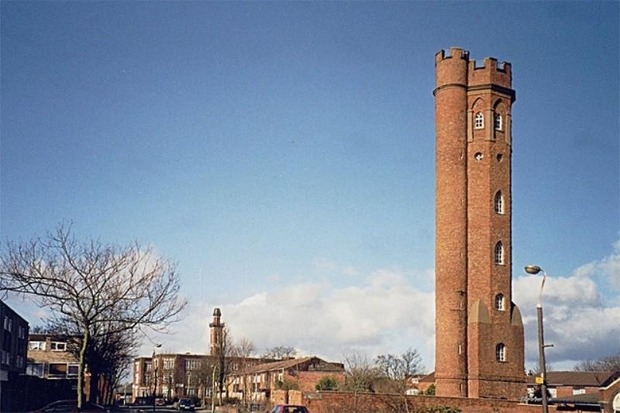 COMPRADA POR 1£ LA TORRE QUE INSPIRÓ A J.R.R.TOLKIEN 'LAS DOS TORRES'