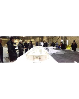 BRYAN SINGER EN EL DISEÑO DE DECORADOS, ESTUDIOS MELL, MONTREAL (X-MEN. DAYS...)