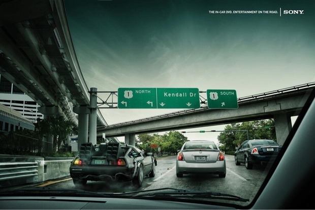 ANUNCIO DE 'THE IN-CAR DVD ENTERTAINMENT ON THE ROAD' DE SONY