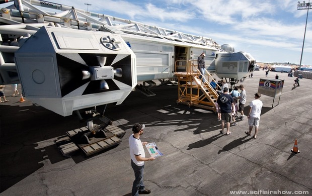 EL SCIFI-AIR SHOW DE BILL GEORGE (2/17)