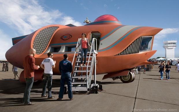 EL SCIFI-AIR SHOW DE BILL GEORGE (9/17)