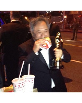 ¡QUÉ HAMBRE SE PASA EN LA GALA DE LOS OSCAR!