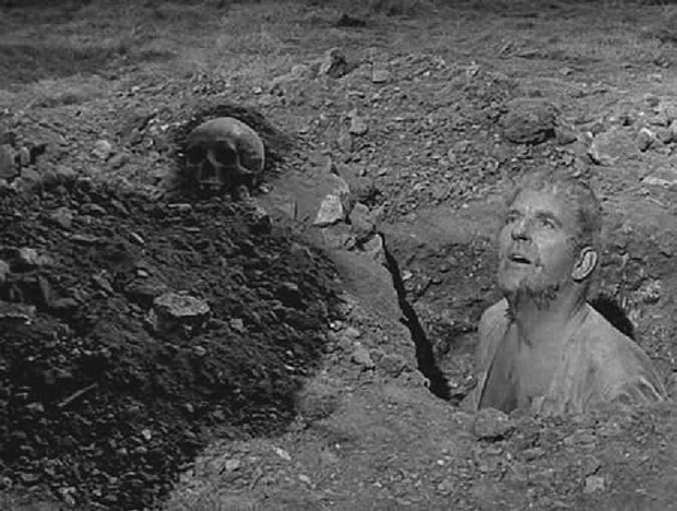 TRABAJO DE DIRECTOR. 'HAMLET' DE LAURENCE OLIVIER. ATENTOS A LA POSICIÓN DE LA CALAVERA (ESO, AMIGO, ES UN DETALLE DE DIRECTOR. CINEFILO, ¡JA!)