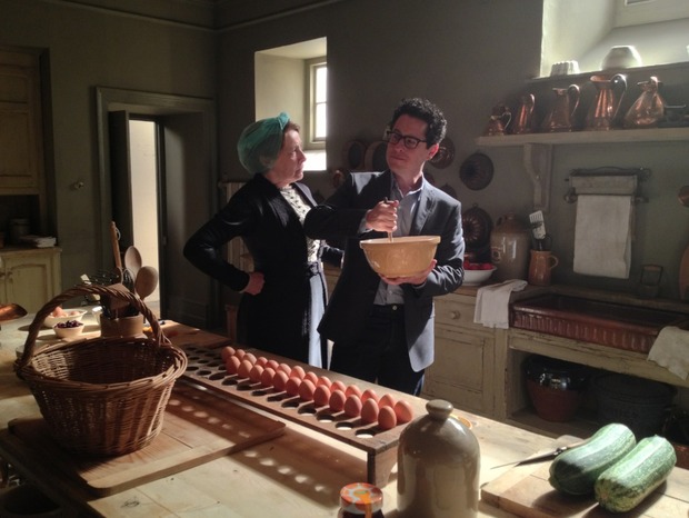 J.J.ABRAMS VISITA EL SET DE 'DOWNTON ABBEY'