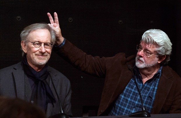 STEVEN SPIELBERG Y GEORGE LUCAS PREDICEN UNA IMPLOSIÓN DE LA INDUSTRIA DE HOLLYWOOD.