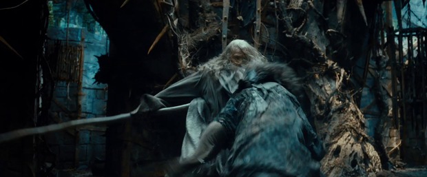 BUENAS NOTICIAS PARA UNOS, MALAS PARA OTROS. VEREMOS AL CONCILIO BLANCO ATACAR DOL GULDUR EN 'LA DESOLACIÓN DE SMAUG'