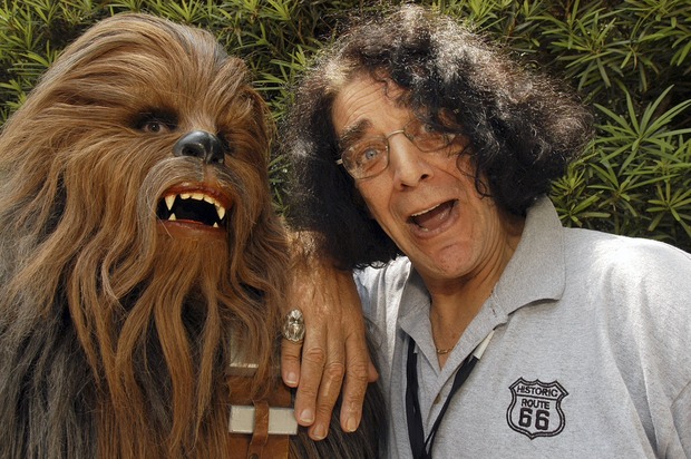 ¡PETER MAYHEW VOLVERÁ A SER CHEWBACCA EN 'STAR WARS VII! SEGÚN UNA EXCLUSIVA DE THE HOLLYWOOD REPORTER