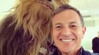Posible-primera-imagen-de-chewbacca-en-star-wars-vii-un-selfie-de-bob-iger-director-ejecutivo-de-disney-c_s