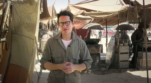 Mensaje de J.J.ABRAMS desde Tatooine (Abu Dhabi). Y sorteo de un cameo.