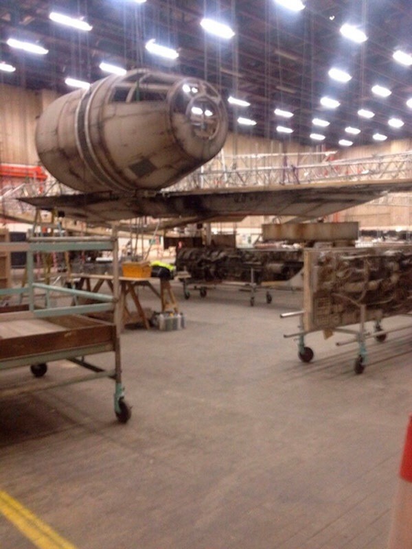 STAR WARS VII. Construcción de decorados. ¿Os suenan? 2/3