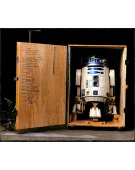 R2-D2 en su caja.