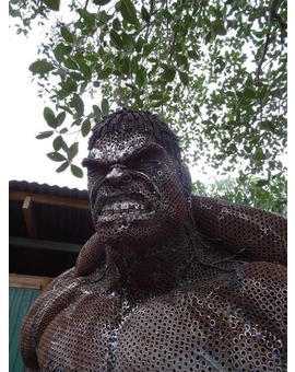 Escultura de HULK obra del artista thailandés Ben Hun Lek 2