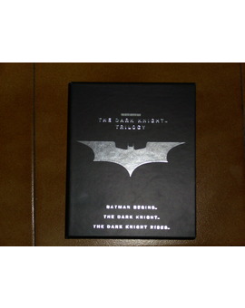 Como casi todos estos dias!! Mi compra de la Trilogia de The Dark Knight.