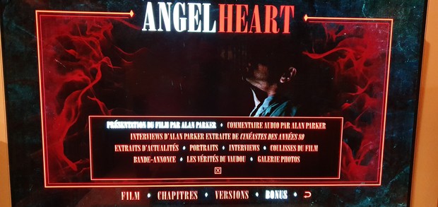 UHD Corazon del Angel extras