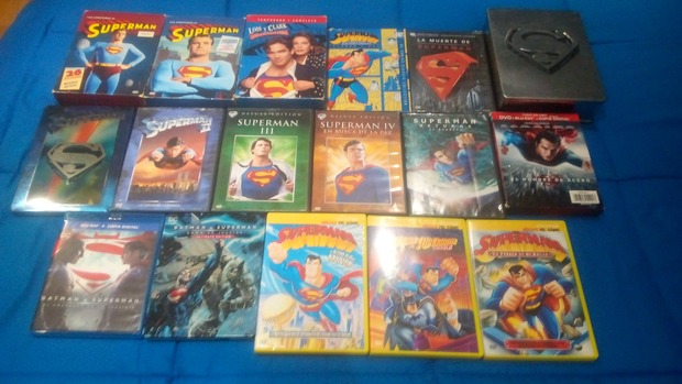Mi colección de Superman en DVD y Blu-ray.