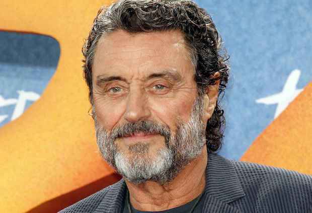 Fans de Neil Gaiman. Ian mcshane será Miercoles en American Gods