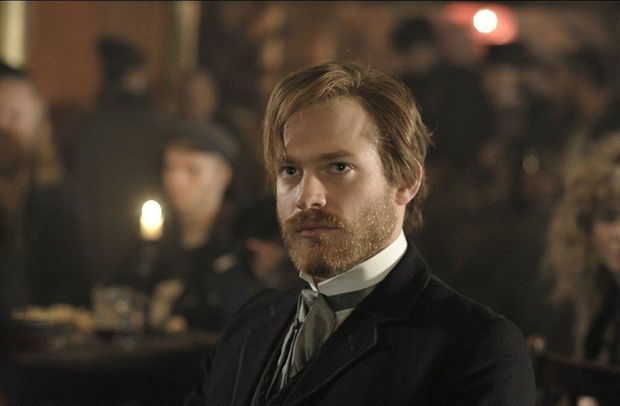 Sam Reid será Lestat en la serie de Entrevista con el vampiro