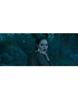 Nuevo TV Spot de Maleficent con una vulnerable Angelina Jolie