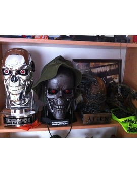 FIGURAS TERMINATOR Y ALIEN