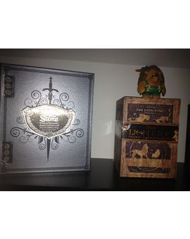 Merlin el Encantador (US Edition) / El Rey León (Trilogy - US Edition)