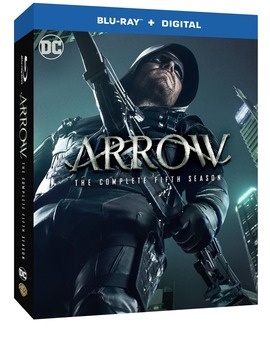 Portada de la 5º Temporada de Arrow.