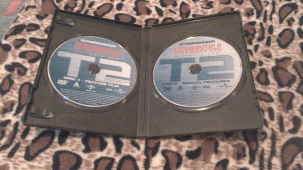 Terminator: El Juicio Final (DVD 2 discos)-2