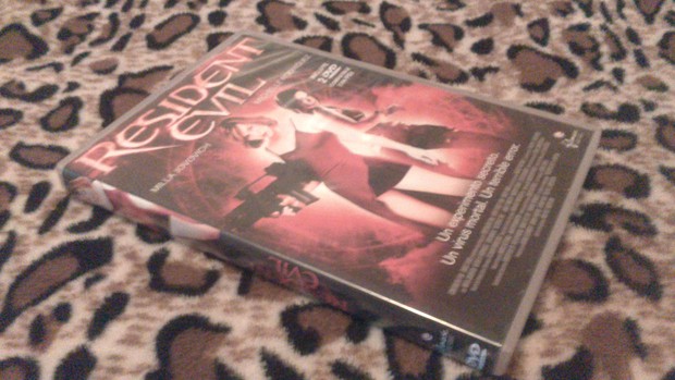Resident Evil (DVD 2 discos)-1