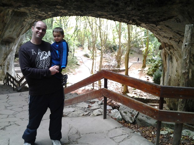 DE PASEO POR LAS CURVAS DE LAS BRUJAS EN ZUGARRAMURDI