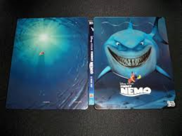 alguien la tiene el steel aleman con 3d contiene castellano en los dos cds o solo en el 2d