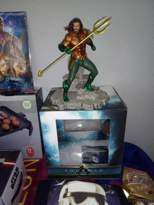 AQUAMAN 