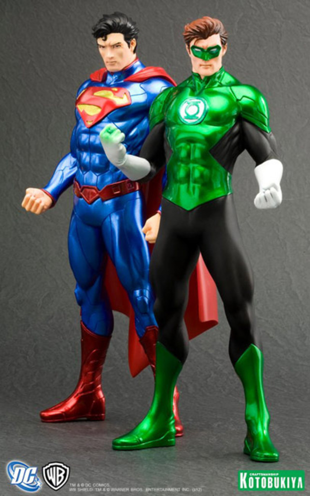 Figura superman/green lanter . 19 cm . 36 euros unidad.