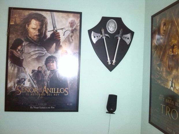 nuevo escudo con hachas para mi sala