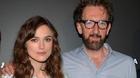 John-carney-le-pide-perdon-a-keira-knightley-c_s