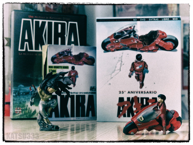 Mini colección AKIRA