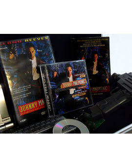 Johnny Mnemonic: mi pequeña colección