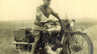 Lawrence-de-arabia-y-la-brough-superior-en-la-que-se-mato-fotos-para-la-historia-c_s