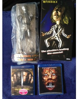 3 x 10e Amazon + un par de figurillas.