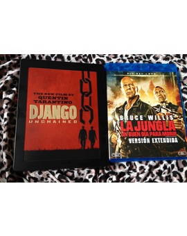 JUNGLAAAAAAA Y DJANGO MI PRIMER STEELBOOK!  ESPERO EL COMENTARIO DE KAMPELL!! :P