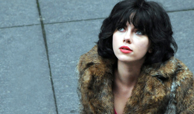 Trailer restringido de UNDER THE SKIN .Pelicula de ciencia ficción en la que SCARLET JOHANSSON es un alien mortal