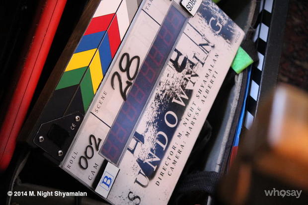  M. Night Shyamalan está rodando una película de bajísimo presupuesto titulada SUNDOWING ¿Qué os parece?