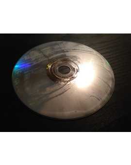 A uno de mis dvds le ha pasado esto sin tocarlo. Alguien sabe porque y si se puede solucionar?