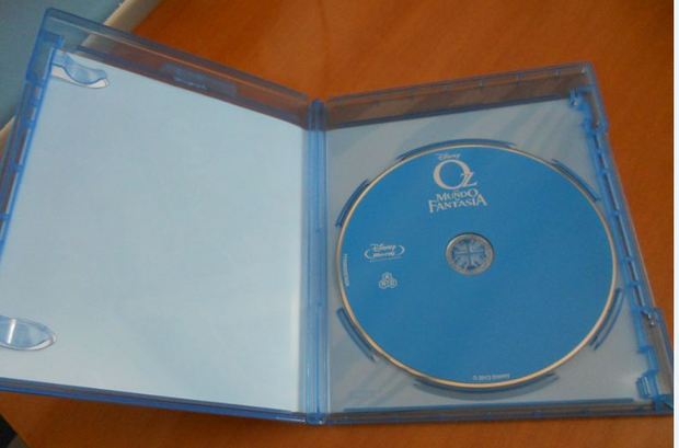 Oz,un mundo de fantasía 2/2